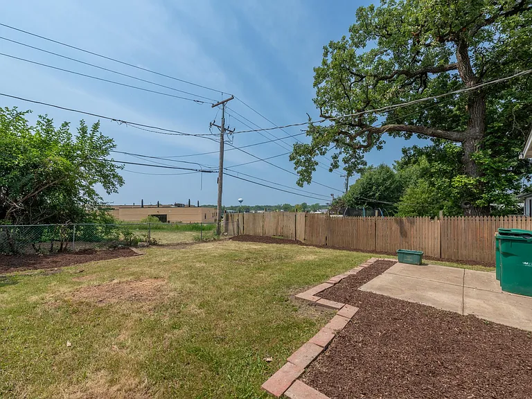 405 Woodland Dr — Photo 19