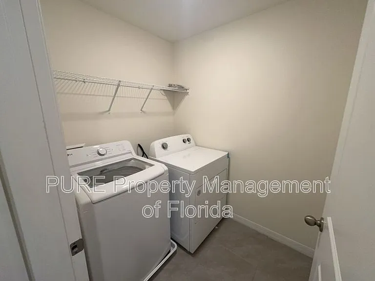 8702 SW 46th Ave — Photo 54