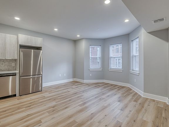 2nd image of 1728 Memorial Ave Unit 3