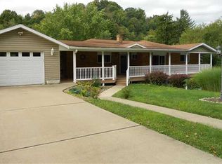 286 Pleasant Valley Rd, Jeannette, PA 15644