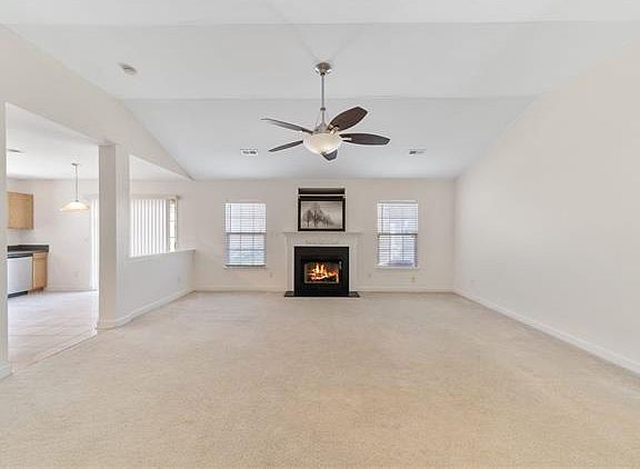 2nd image of 1952 9th Street Pl SE
