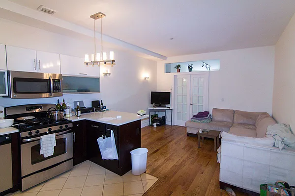 Rented by Coda Real Estate NYC | media 31