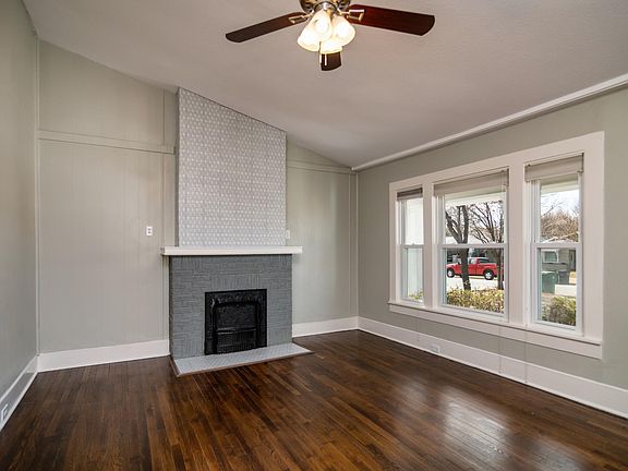 4th image of 1817 Tremont Ave