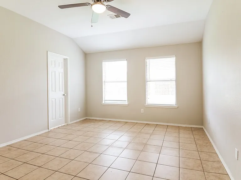 129 Arbordale Way — Photo 10