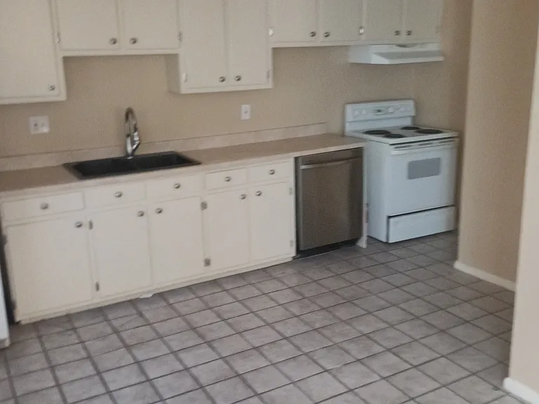 622 Superior St #622 — Photo 6
