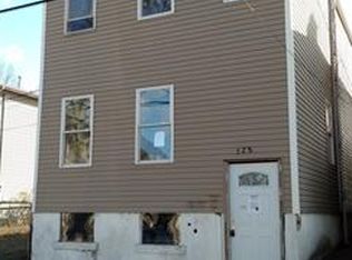 528 Hartford St, Perth Amboy, NJ 08861