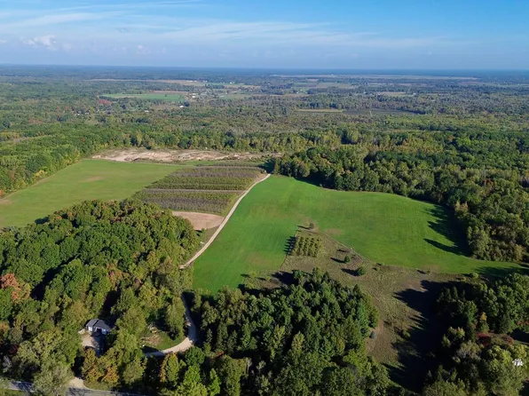 2195 Twenty Mile Rd NW, Kent City, MI 49330