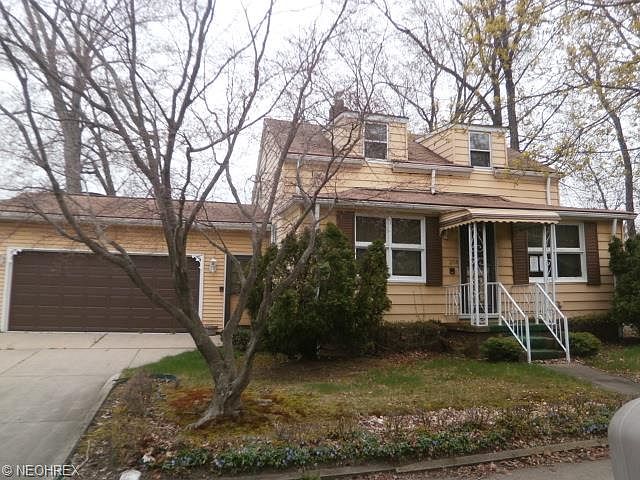 1st image of 204 W Eagle St