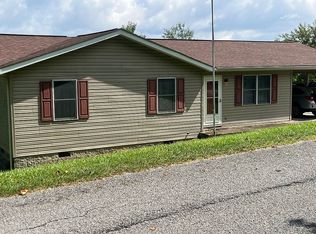 411 Alderson Ave, Summersville, WV 26651