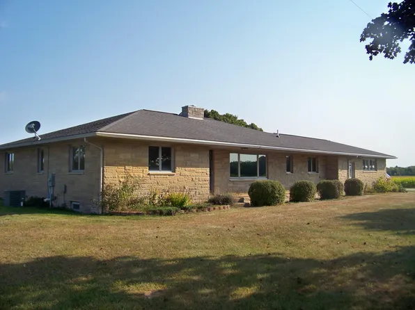 3373 Baseline Rd, Gobles, MI 49055