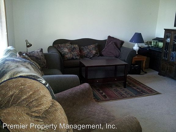 5th image of 208 SE 173rd Ave
