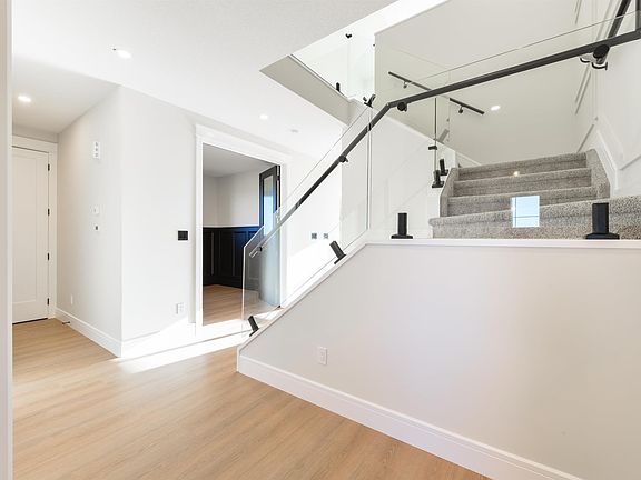 4th image of 1311 Hawks Ridge Blvd NW