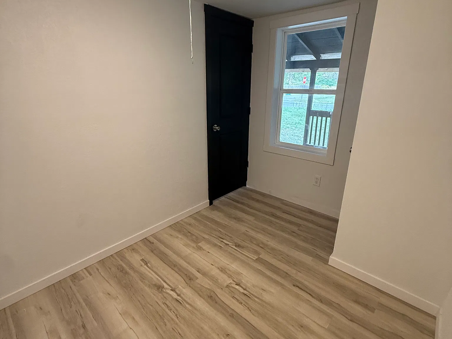 3 bed, 900 sqft, $1,195 — Photo 3