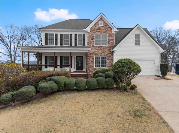 7135 Creek Ridge Dr, Gainesville, GA 30506