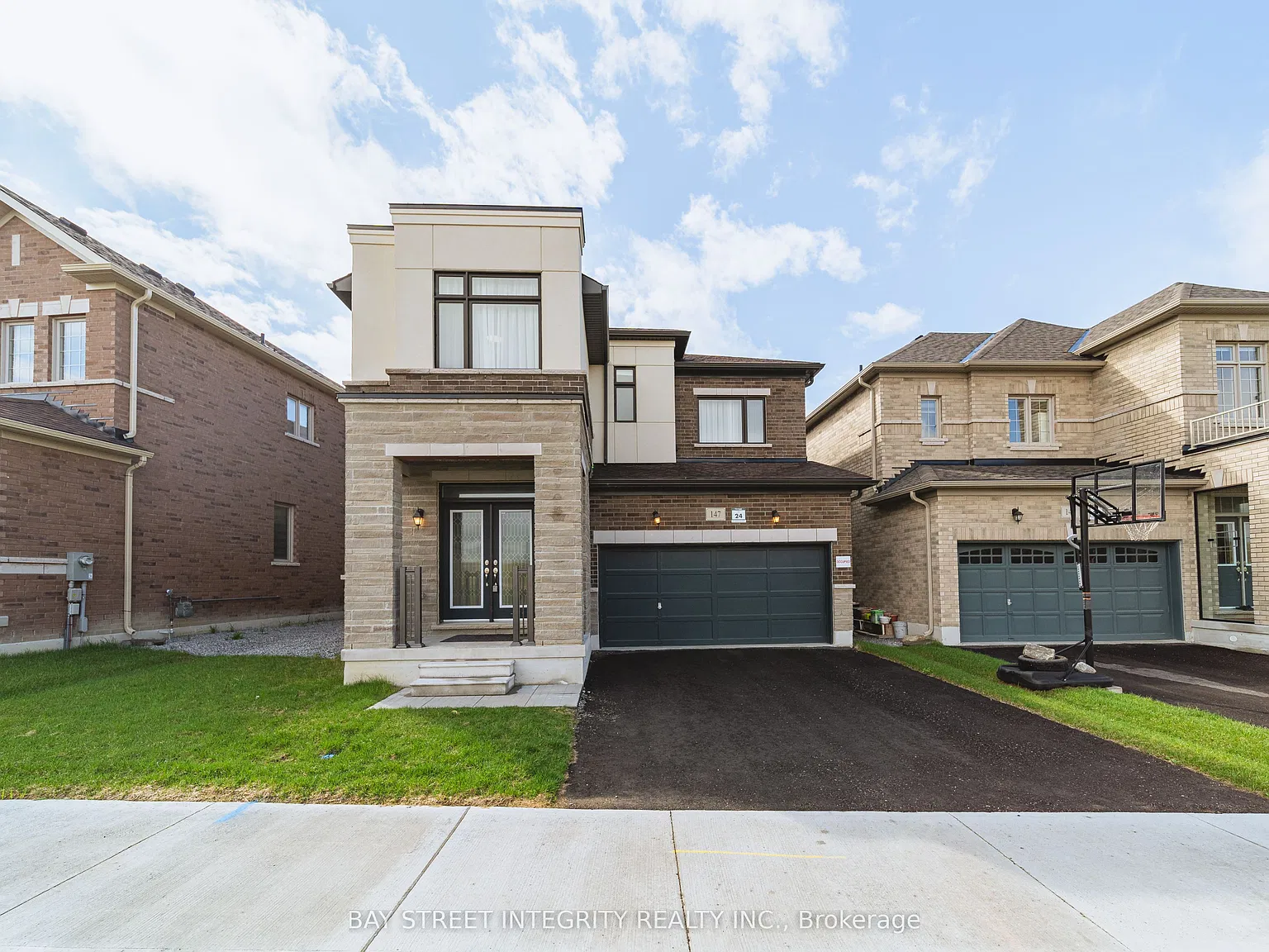 2 bed, $2,300 — Photo 1