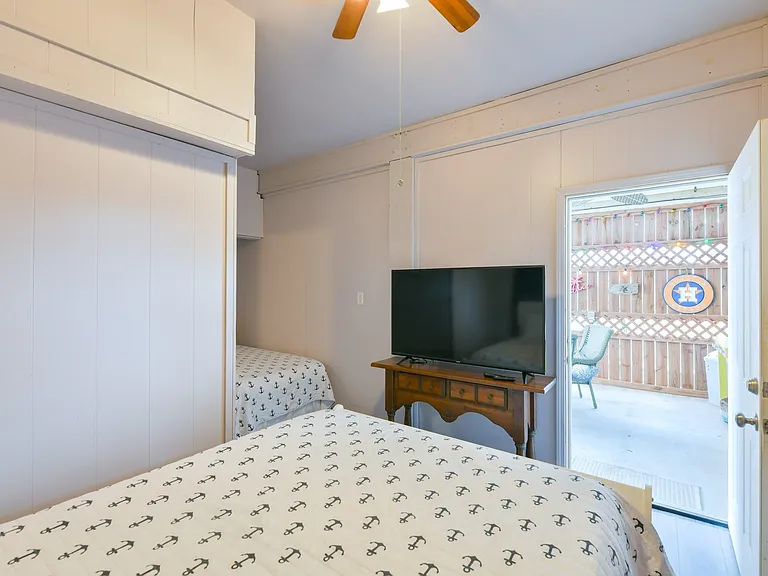 4131 Jackson Dr — Photo 15