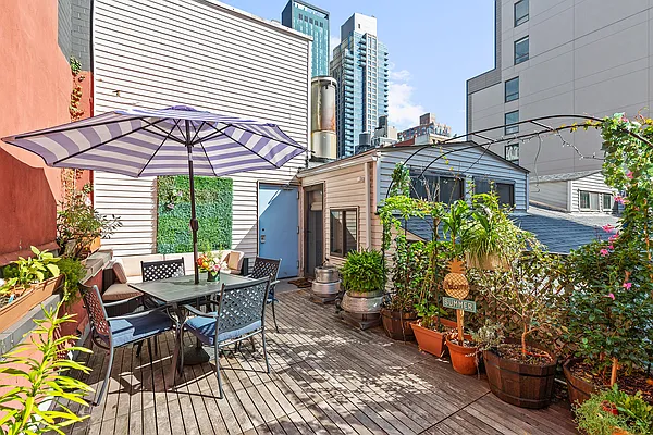 Rented by Compass | media 2