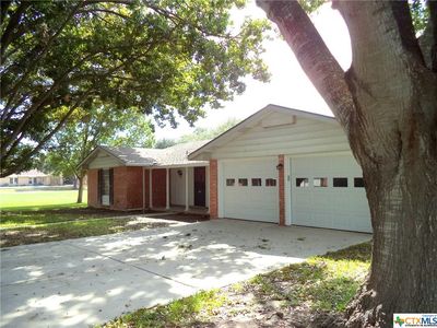 706 Elizabeth, Seguin, TX, 78155