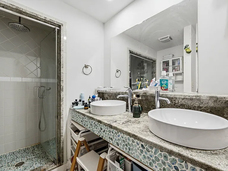 1440 Circle Ave — Photo 16