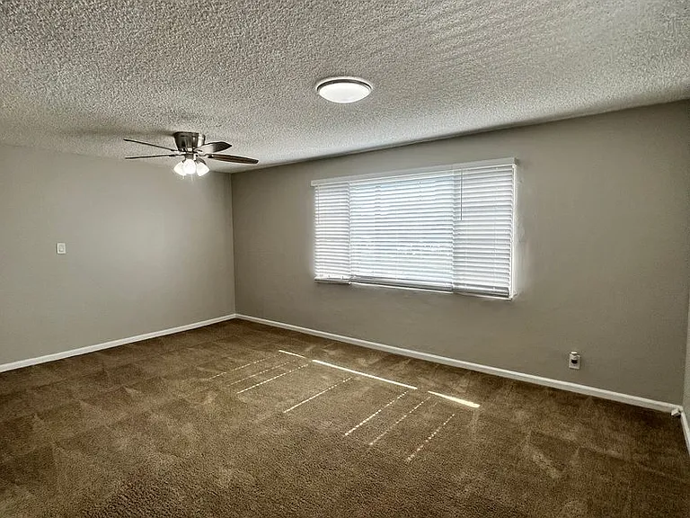 1017 Pacific Ave Long Beach, Ca 90813 — Photo 11