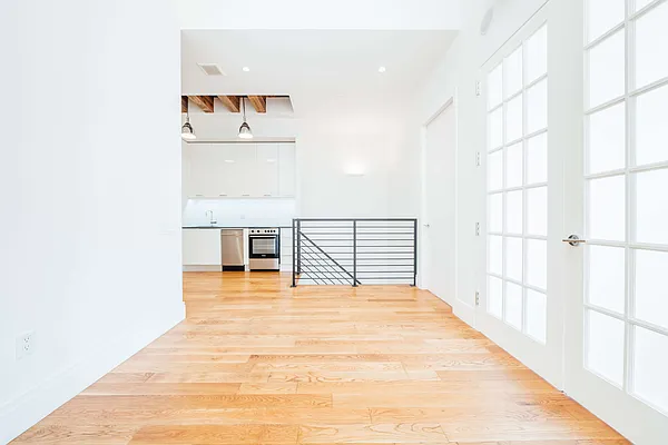 Rented by Nooklyn NYC LLC | media 44