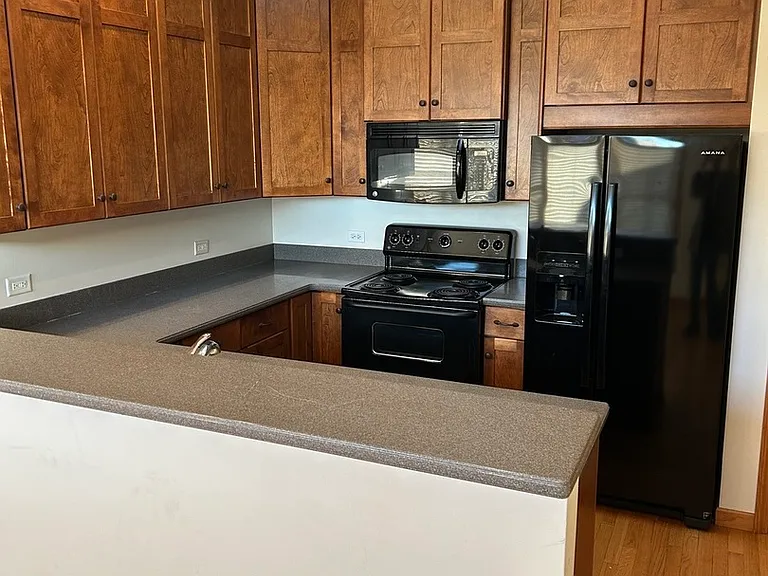 116 N Main St #5 — Photo 3