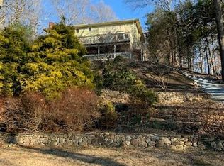 72 Driftwood Ln, Trumbull, CT 06611