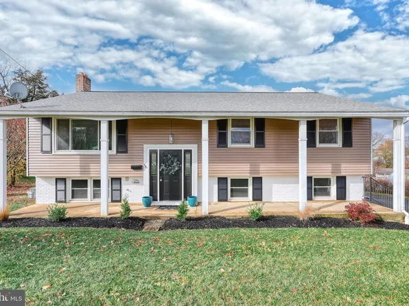 56 York Rd, Jacobus, PA 17407