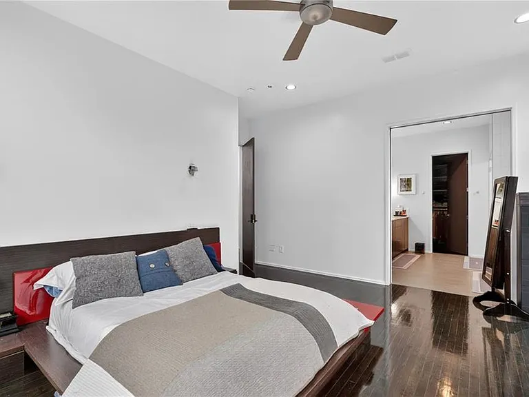 721 Longleaf Dr NE #1 — Photo 23
