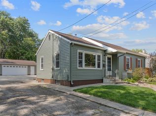 2016 W 6th St, Waterloo, IA 50702