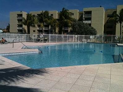4th image of 8145 NW 7th St APT 205