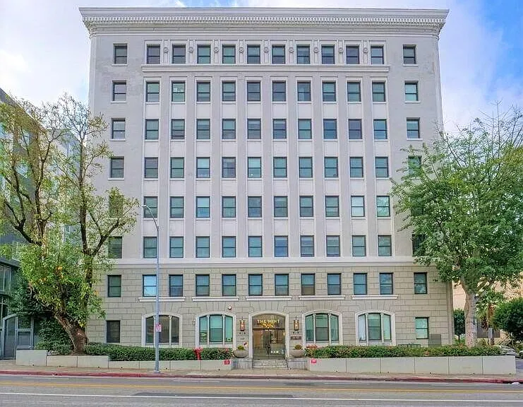 The Mint — Photo 2