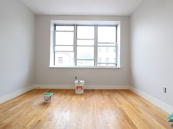 3rd image of 1358 De Kalb Ave #3RF