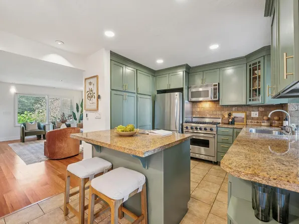 1411 Casa Buena Drive #13, Corte Madera, CA 94925