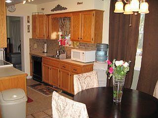 3rd image of 3040 W Dalehurst Dr
