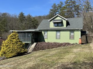 56 Becker Hill Rd, Williamsport, PA 17701