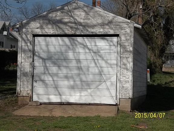 4th image of 211 S D St