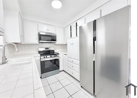 540 Hyde Park Pl #4 — Photo 6