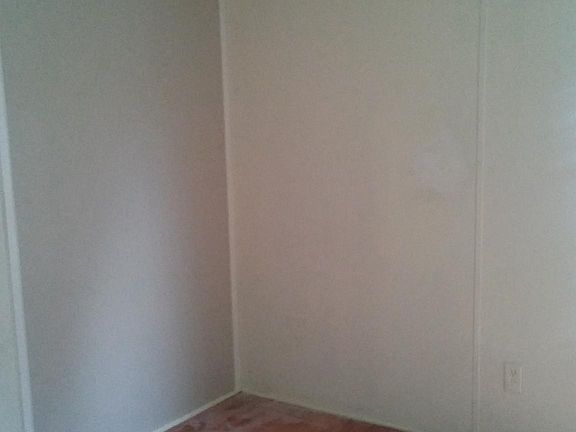 Middle Bedroom