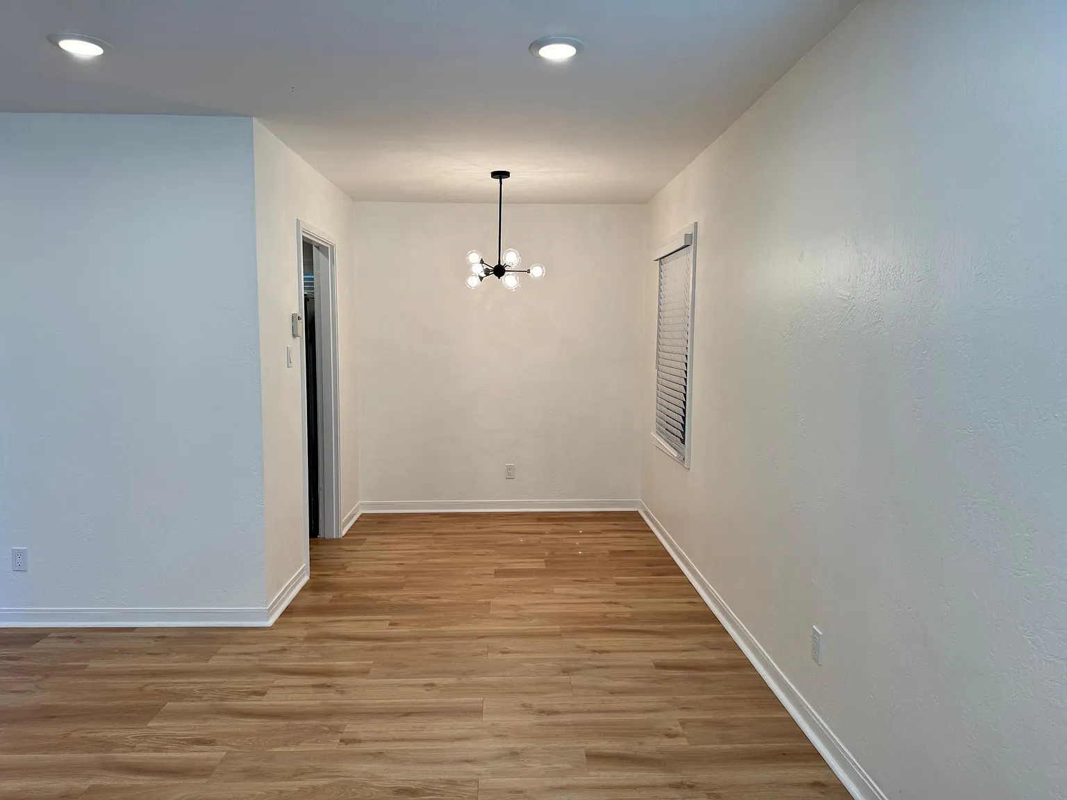 3776 Harrison St — Photo 3