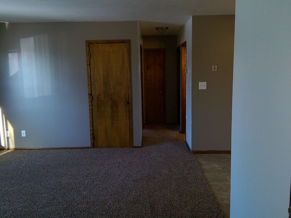1st image of 611 Eglon Ave S APT 3