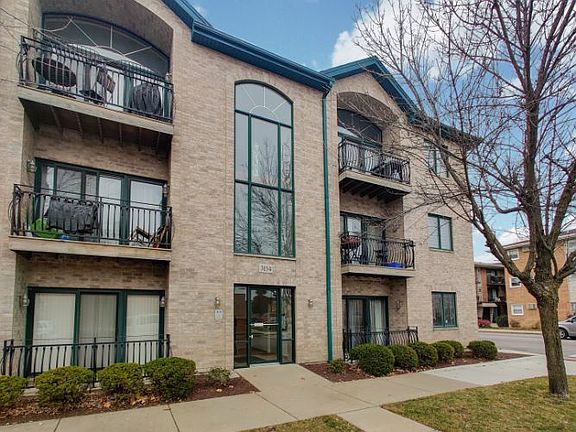 3rd image of 3154 N Oleander Ave #1C