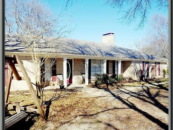3rd image of 800 Sweetgum Ln