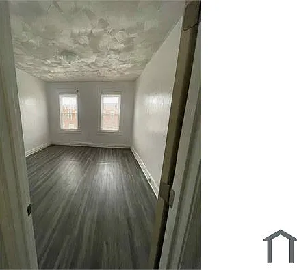 2514 E Madison St — Photo 10
