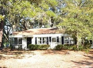 1622 Nemours Dr, Charleston, SC 29407