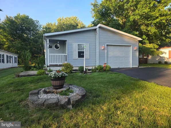 8 Williams Way, Sellersville, PA 18960