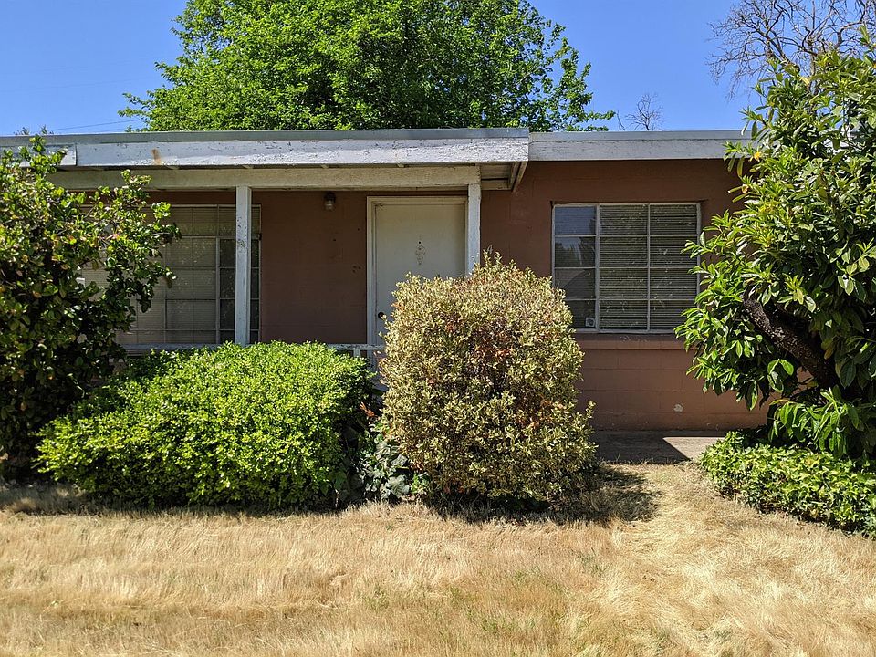 2nd image of 4932 62nd St