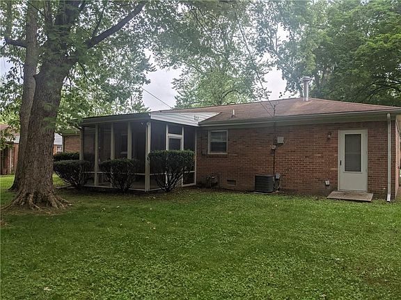 2nd image of 210 S Coventry Dr