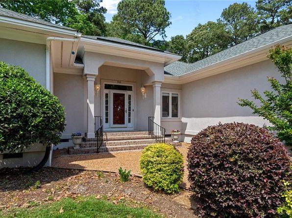 952 Edgewater Dr, Newport News, VA 23602