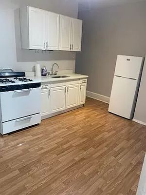 1st image of 23-07 Steinway St #2